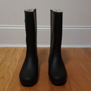 Women's black waterproof boots - size 39